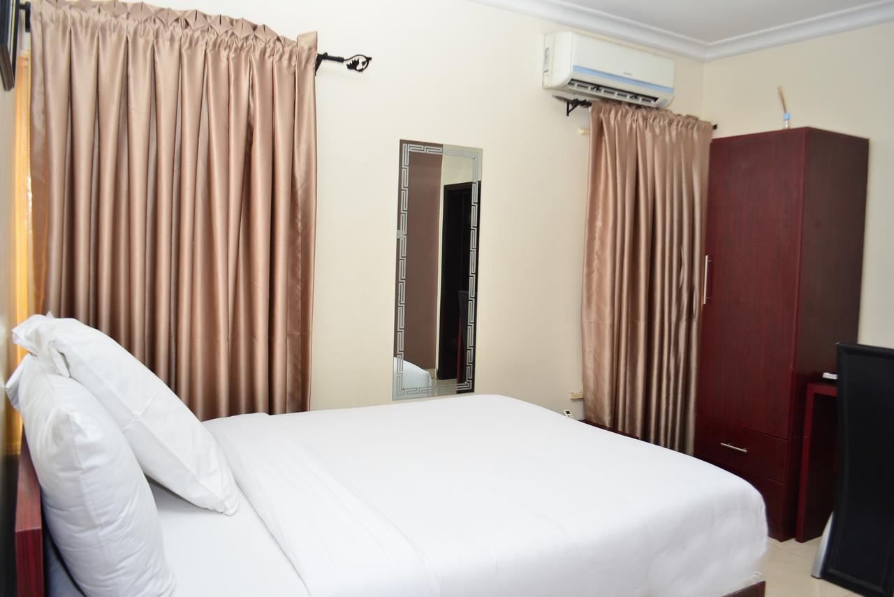 De Rigg Place - Alaka Estate, Surulere Lagos Exterior foto