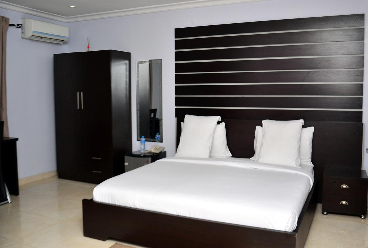 De Rigg Place - Alaka Estate, Surulere Lagos Exterior foto